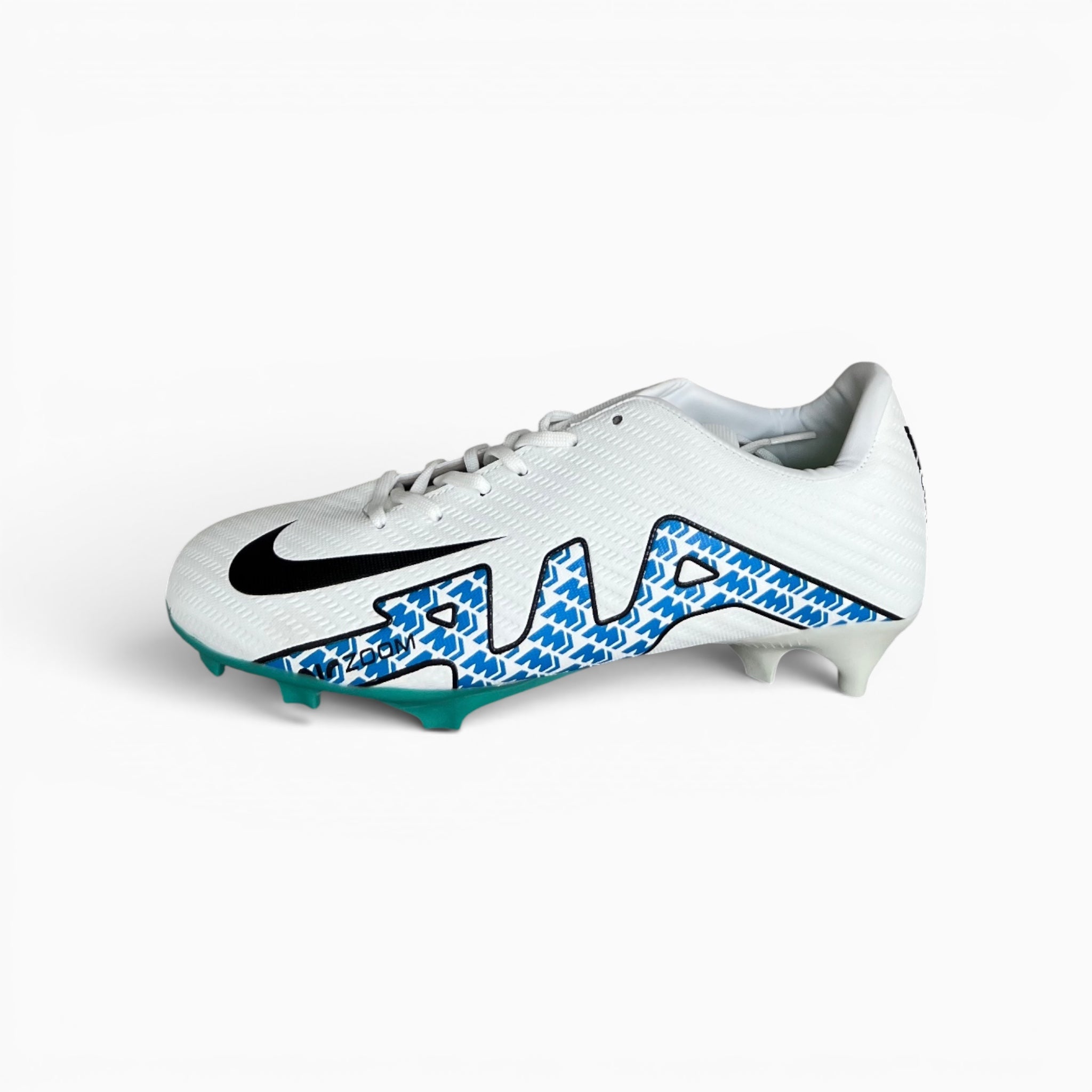 Nike FB Studs