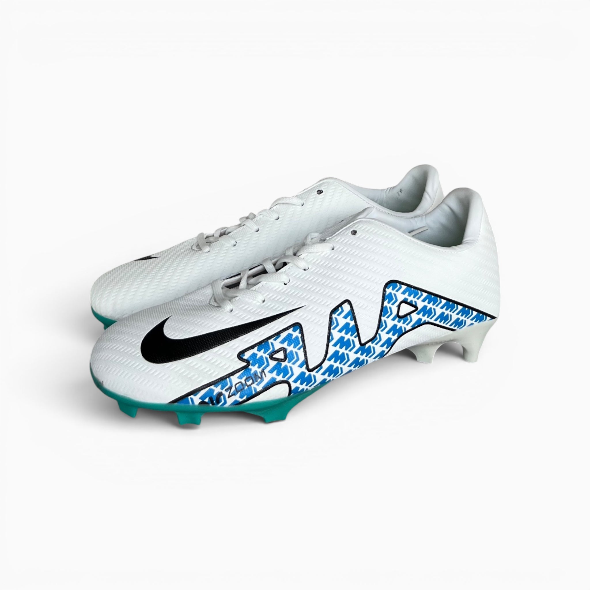 Nike FB Studs