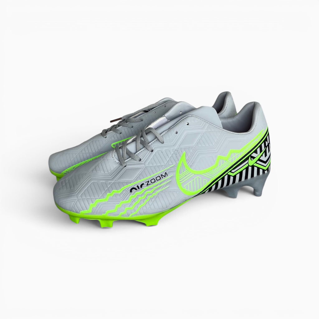 Nike FB Studs